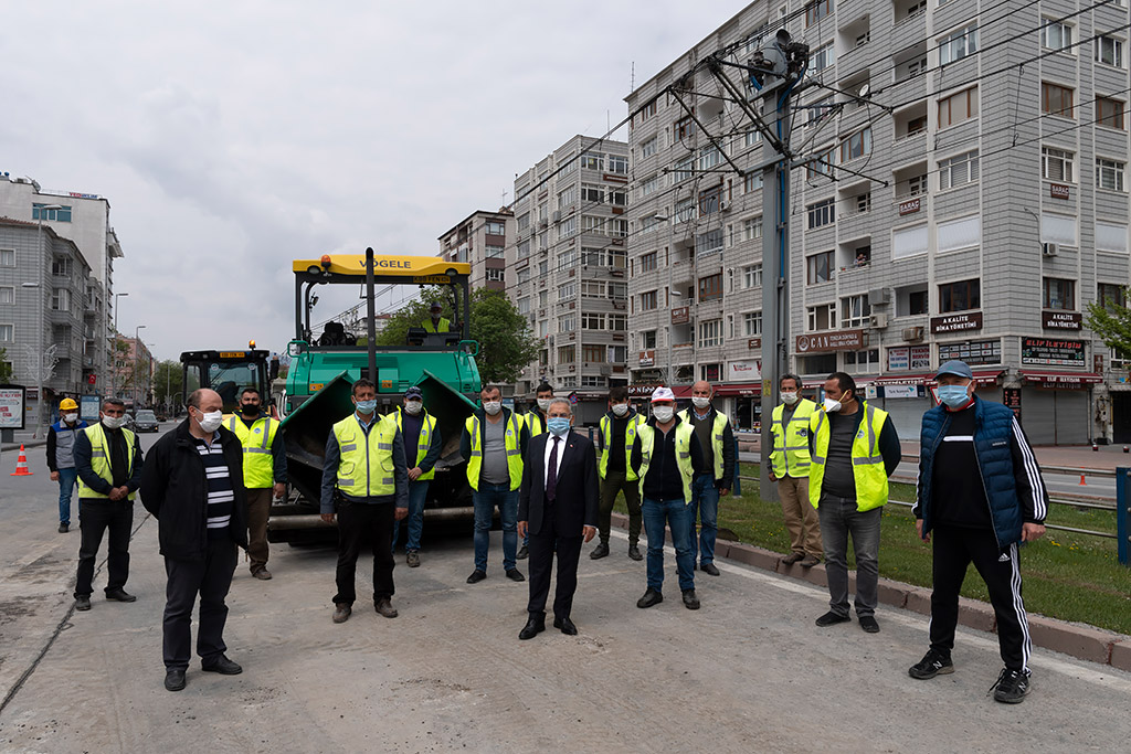 02.05.2020 - Başkan MemduhBüyükkılıç Sivas Caddesinde Tadilat ve Asfalt Çalışmalarını İnceledi