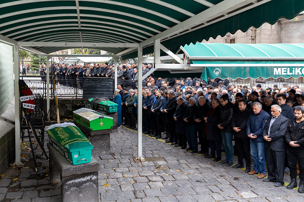 02.12.2019 - Başkan Memduh Büyükkılıç, Bilal Serpil'in Cenaze Namazına Katıldı
