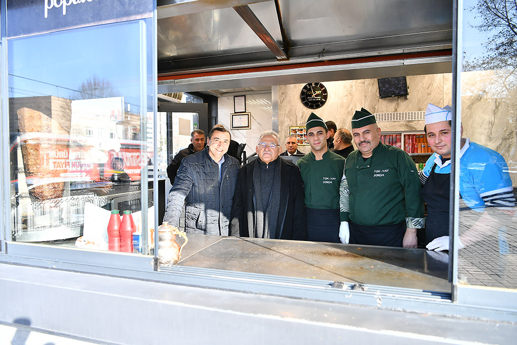 05.01.2025 başkan büyükkılıç cumhuriyet meydanından il müftülüğüne kadar esnaf ziyareti