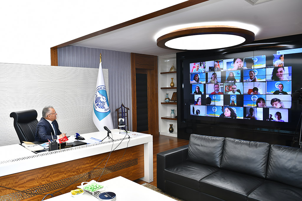 05.06.2020 - Başkan Memduh Büyükkılıç Bahçeşehir Koleji Dersine Bağlantı