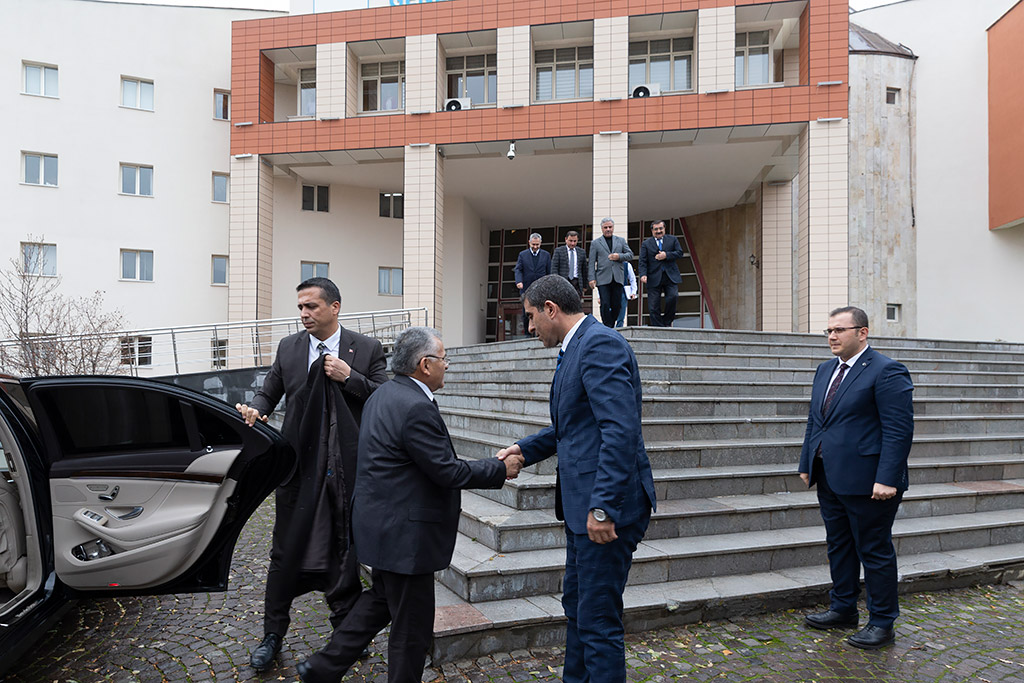 05.12.2019 - Başkan Büyükkılıç Kaski'yi Ziyaret Etti Ardından Yöneticiler İle Toplantı Yaptı