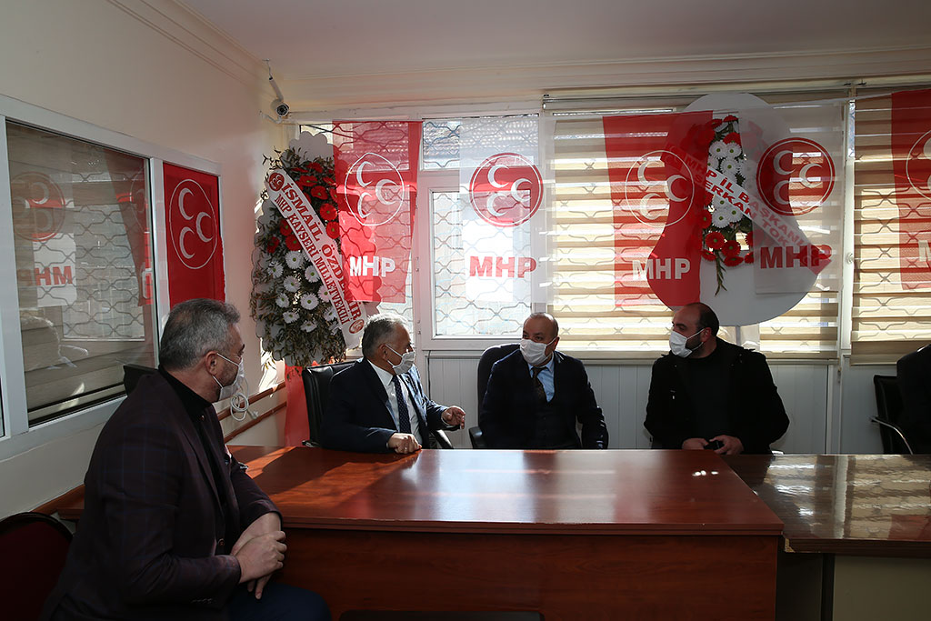 06.01.2021 - Başkan Memduh Büyükkılıç Pınarbaşı Mhp İlçe Binasını Ziyaret Etti