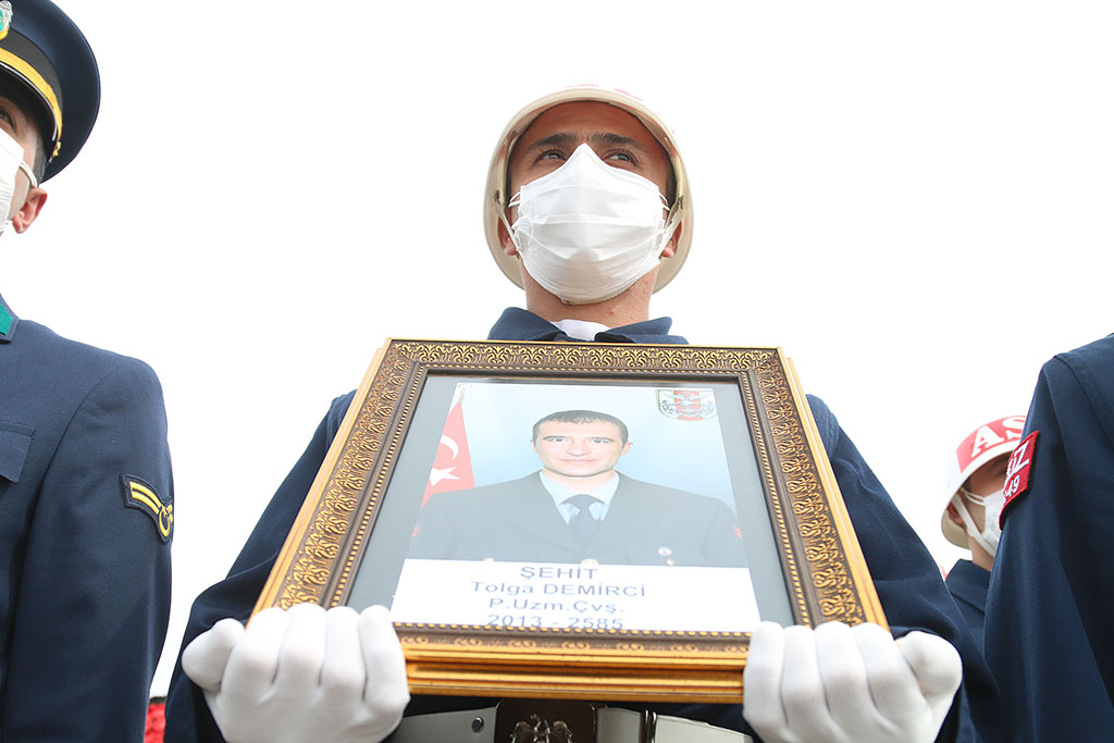 06.03.2021 - Piyade Uzman Çavuç Tolga Demirci Cenaze Namazı Pınarbaşı Uzunpınar Köyü