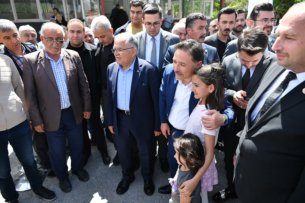 09.05.2025 başkan büyükkılıç vali çiçek osmanlı mahallesi ziyaret