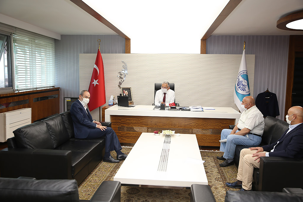 09.09.2020 - Ticaret Odası Başkanı Ömer Gülsoy ve Heyeti Başkan Memduh Büyükkılıç'ı Ziyaret