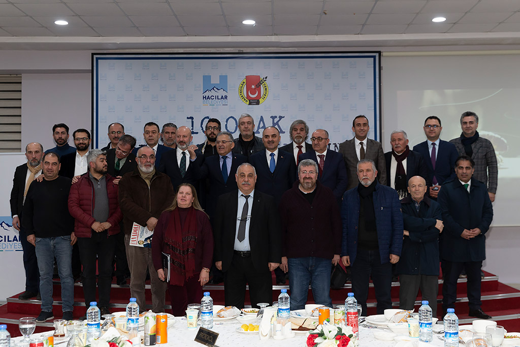 10.01.2020 - Başkan Memduh Büyükkılıç Hacılar Belediyesinin Düzenlediği Çalışan Gazetecileri Günü Yemeğine Katıldı