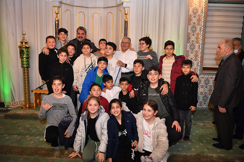 10.03.2024 - Ramazan Ayı 1. Teravih Programı Ahmet Zeki Yuttaş Camii