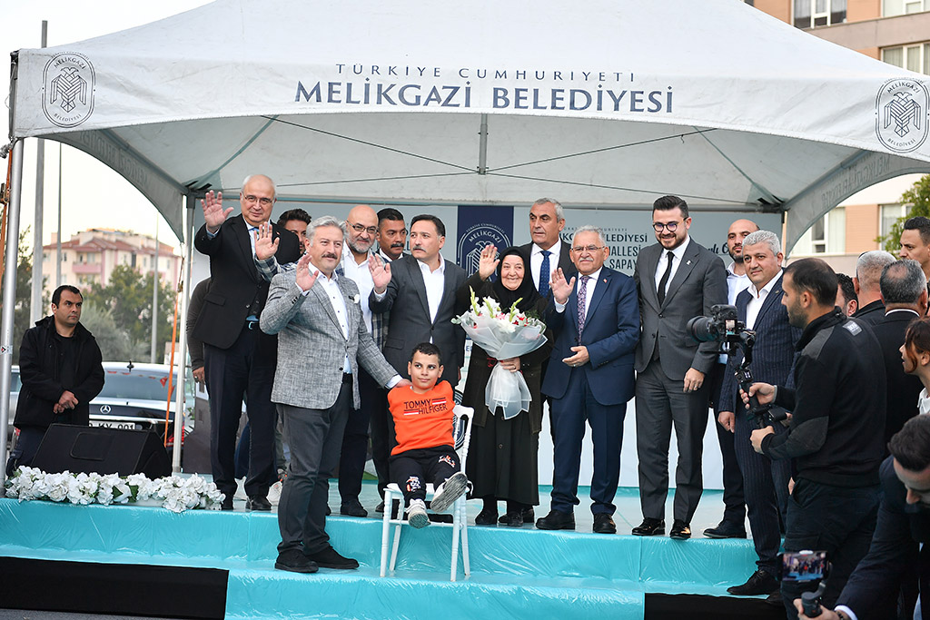 13.10.2025 hayırsever keziban davut sapayer akıl küpü kütüphanesi açılış töreni