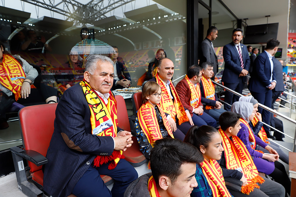 14.04.2019 - Başkan Büyükkılıç Kayserispor - Ankaragücü Maçını İzledi