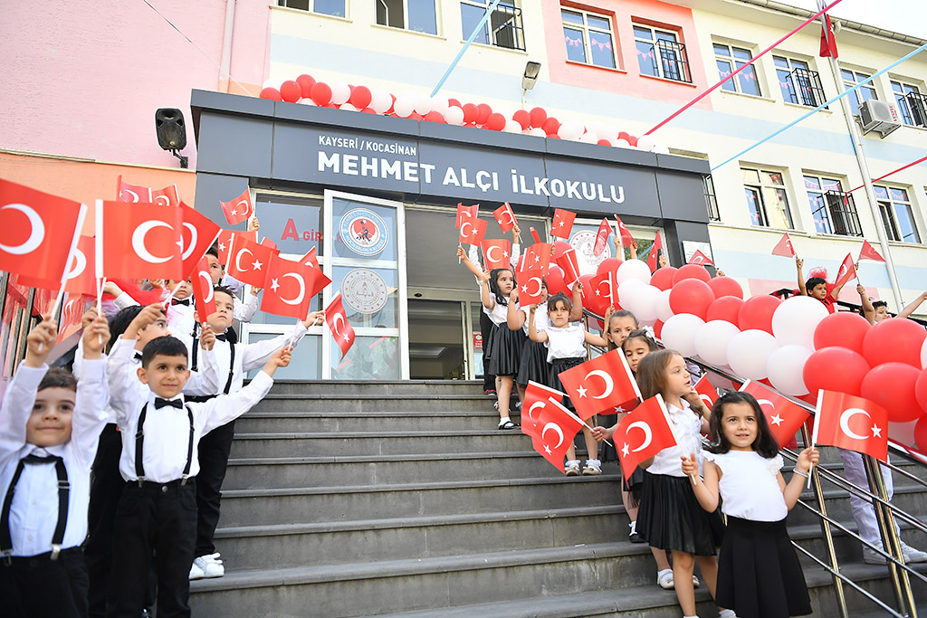 14.06.2024 - Başkan Büyükkılıç Mehmet Alçı İlkokulu Karne Töreni