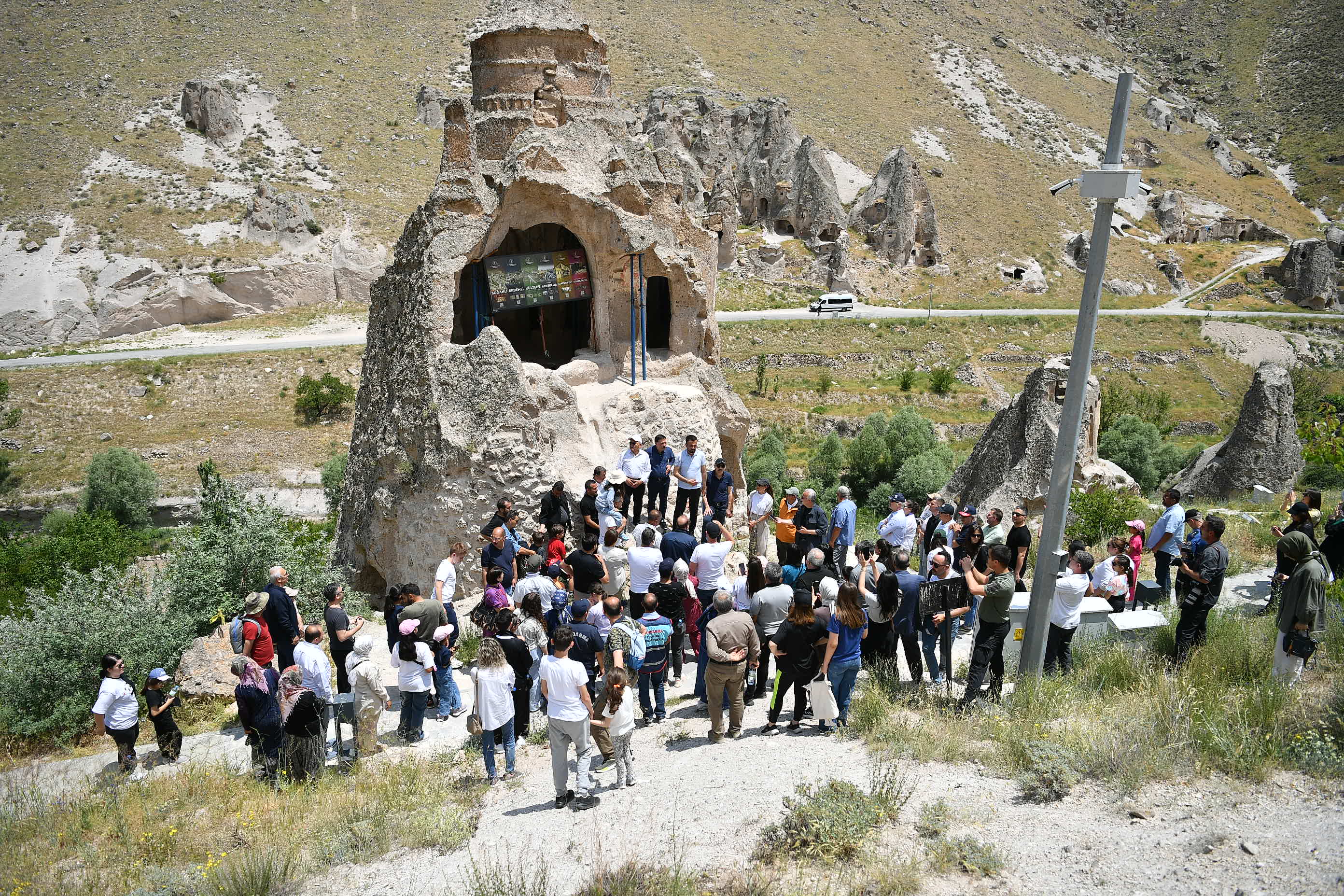 15.06.2025 necmiye ve başkan büyükkılıç ticaret odası soğanlı gezi programına katıldı