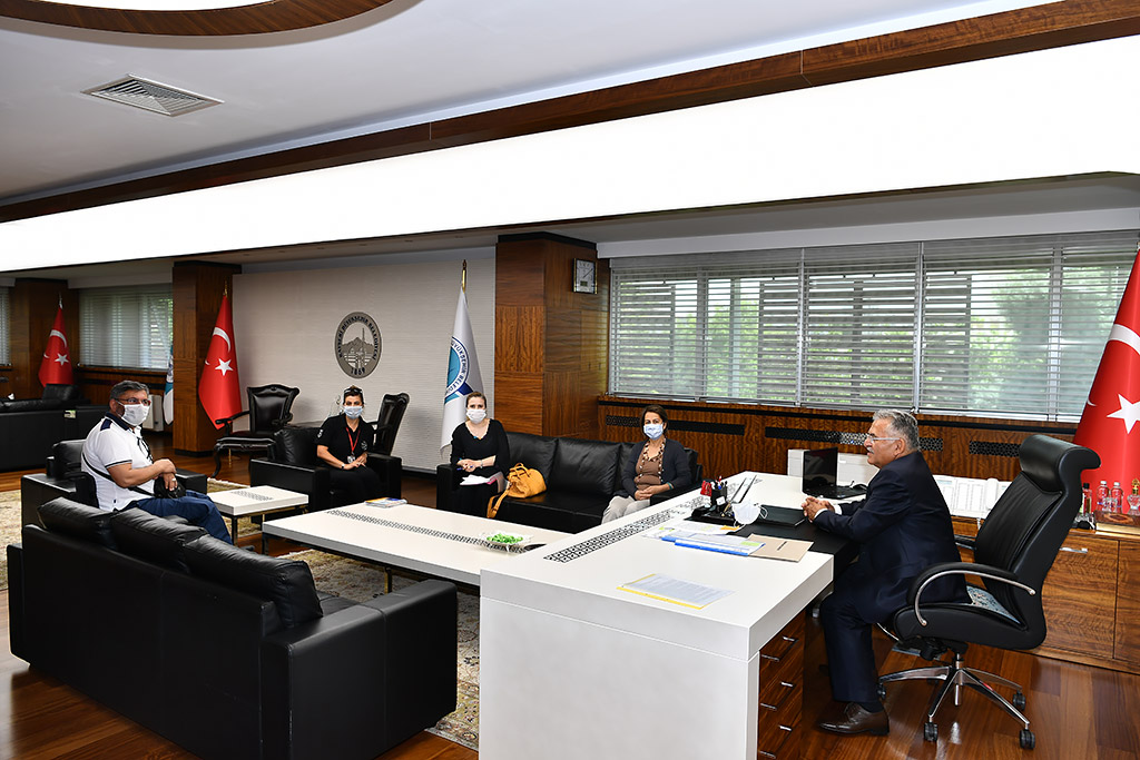 17.06.2020 - Ayşe Uzunlu, Türk Kadınlar Birliği Tarafından Başkan Memduh Büyükkılıç'a Ziyaret