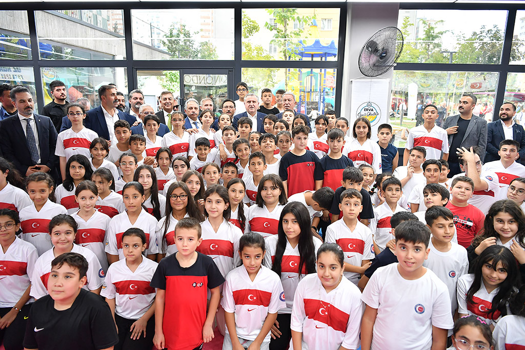 18.09.2024 - Gençlik ve Spor Bakanı Osman Aşkın Bak Öz Ağaç İş Erva Spor Okulları Program