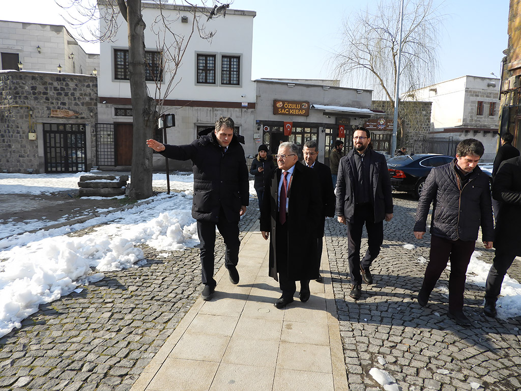 19.02.2020 - Başkan Memduh Büyükkılıç Kayseri Mahallesinde Çeşitli İncelemeler Yaptı