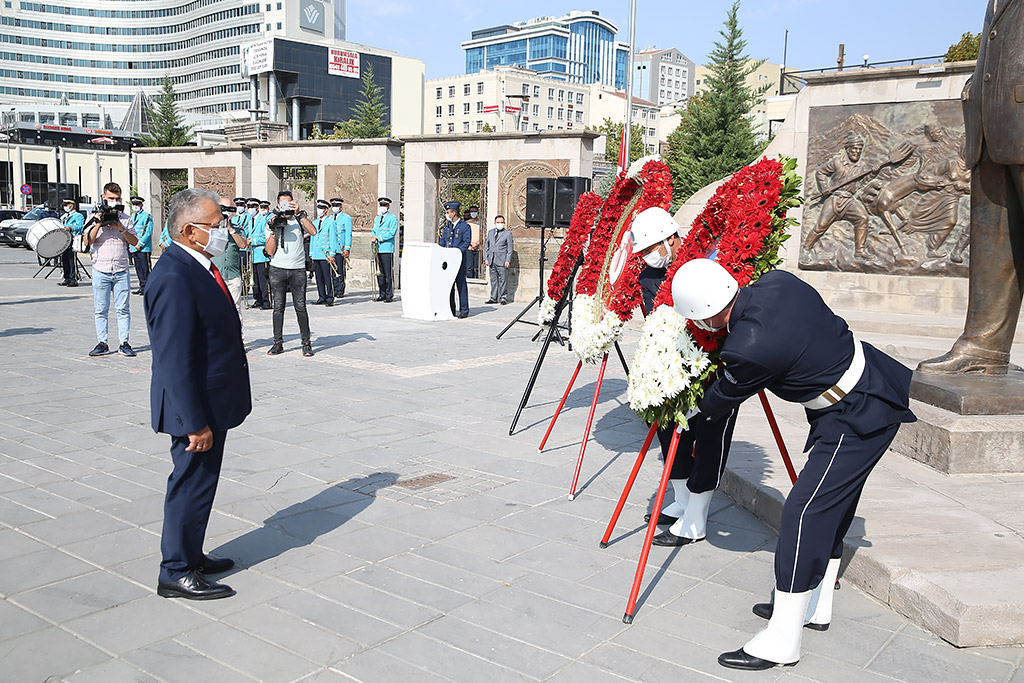 19.09.2020 - Gaziler Günü Anma Programı Cumhuriyet Meydanı Çelenk Sunma Töreni