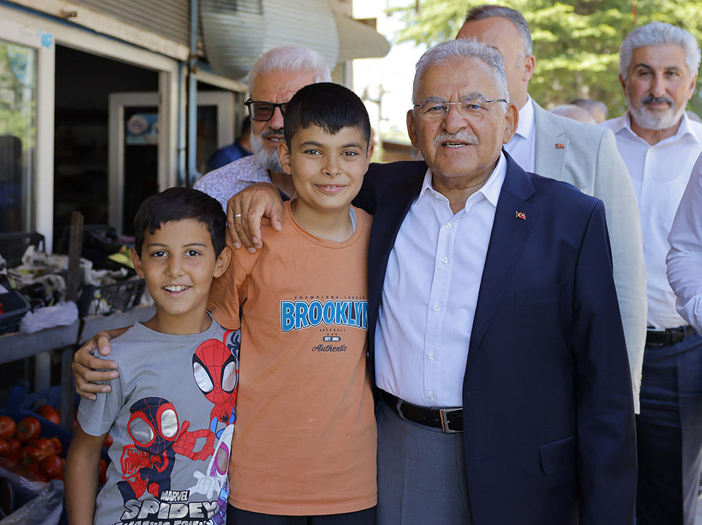 21.08.2026- Başkan Büyükkılıç, Cuma Namazını Yenişehir Merkez Camisi'nde Kıldı