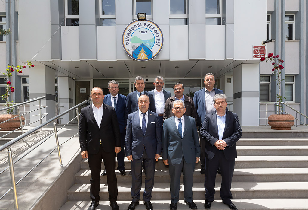 24.05.2019 - Başkan Memduh Büyükkılıç, Pınarbaşı Belediye Başkanı Memduh Uzunluoğlu'na Hayırlı Olsun Ziyaretinde Bulundu
