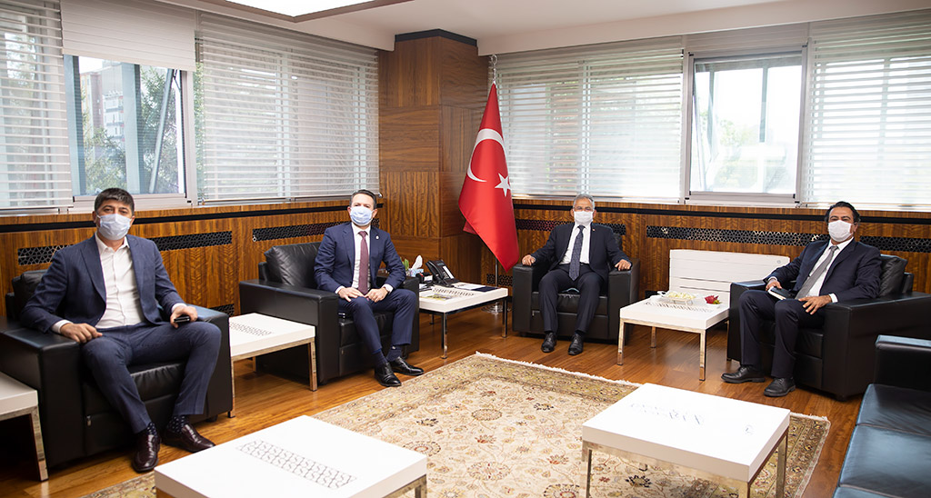 24.09.2020 - Kayserigaz Genel Müdürü Dinçer Akbaba ve Heyeti Başkan Memduh Büyükkılıç'ı Ziyaret