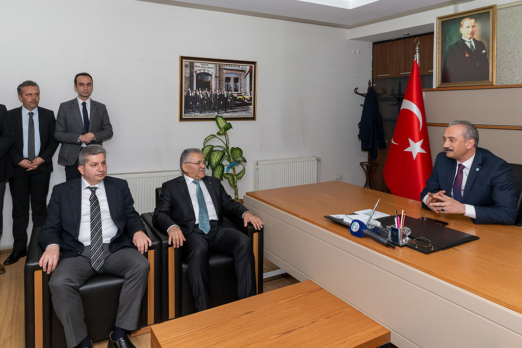 27.02.2020 - Başkan Memduh Büyükkılıç İyi Parti Kayseri İl Başkanı Süleyman Bozkurt'u Ziyaret Etti