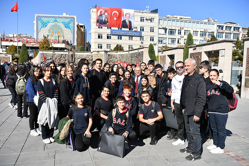 28.10.2024 - Cumhuriyet Bayramı Atatürk Anıtına Çelenk Sunma Töreni