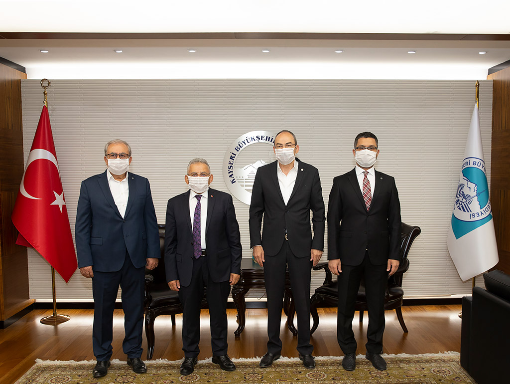 29.07.2020 - Ticaret Odası Başkanı Ömer Gülsoy ile Toptan Gıdacılar Yön. Kur. Bşk. Mustafa Aksoy B. Büyükkılıç'ı Ziyaret Etti