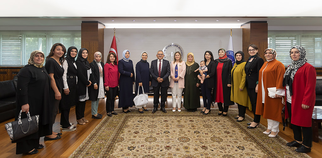 29.08.2019 - Ak Parti Kadın Kolları Teşkilatı Başkan Büyükkılıç'a Hayırlı Olsun Ziyaretinde Bulundu