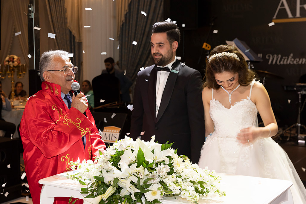 14.04.2019 - Başkan Büyükkılıç Yağmur Şahin - Mustafa Çağırgan Çiftinin Nikahını Kıydı